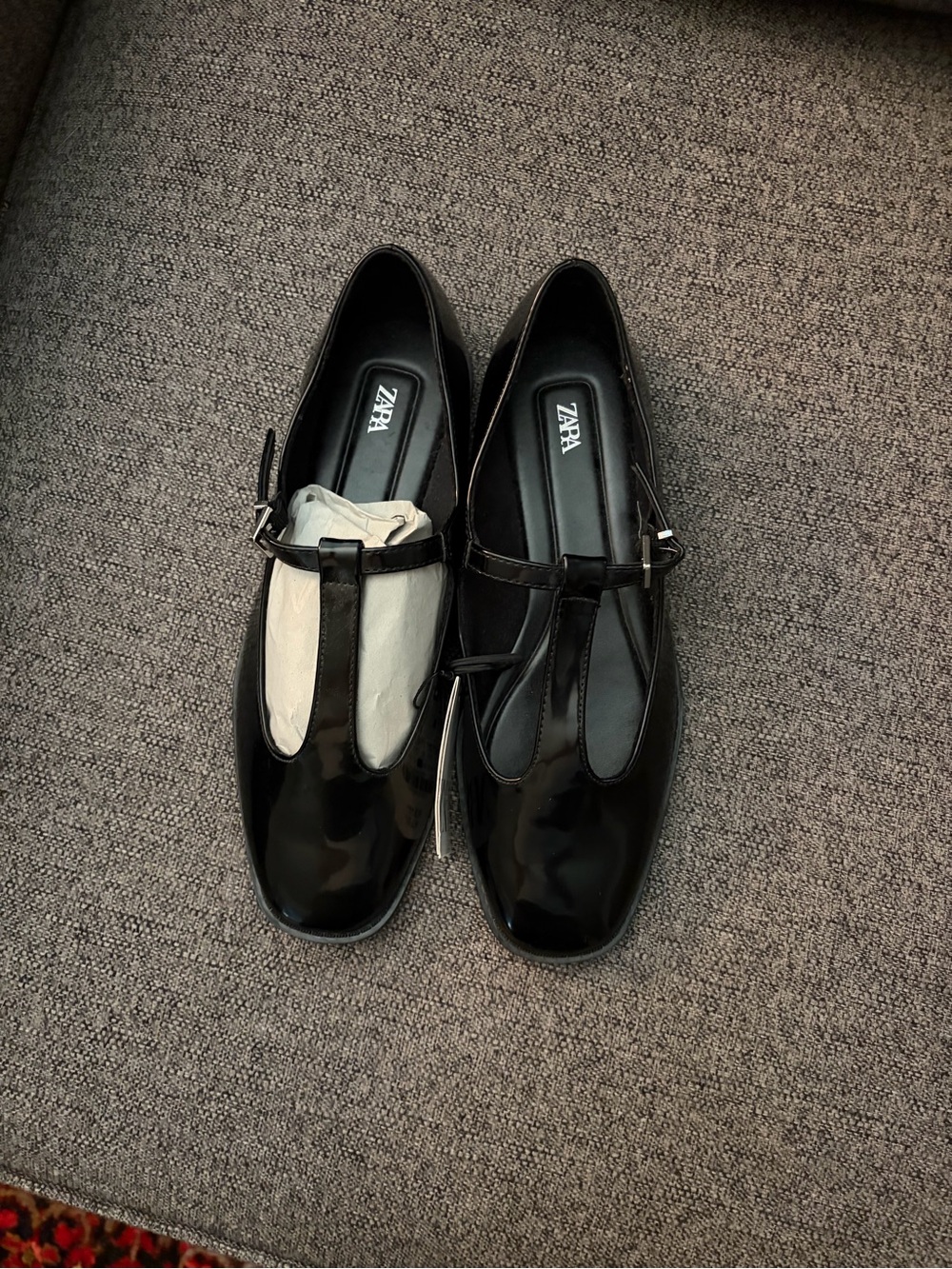 NWT Zara Black Patent T-Strap Flats Size 8